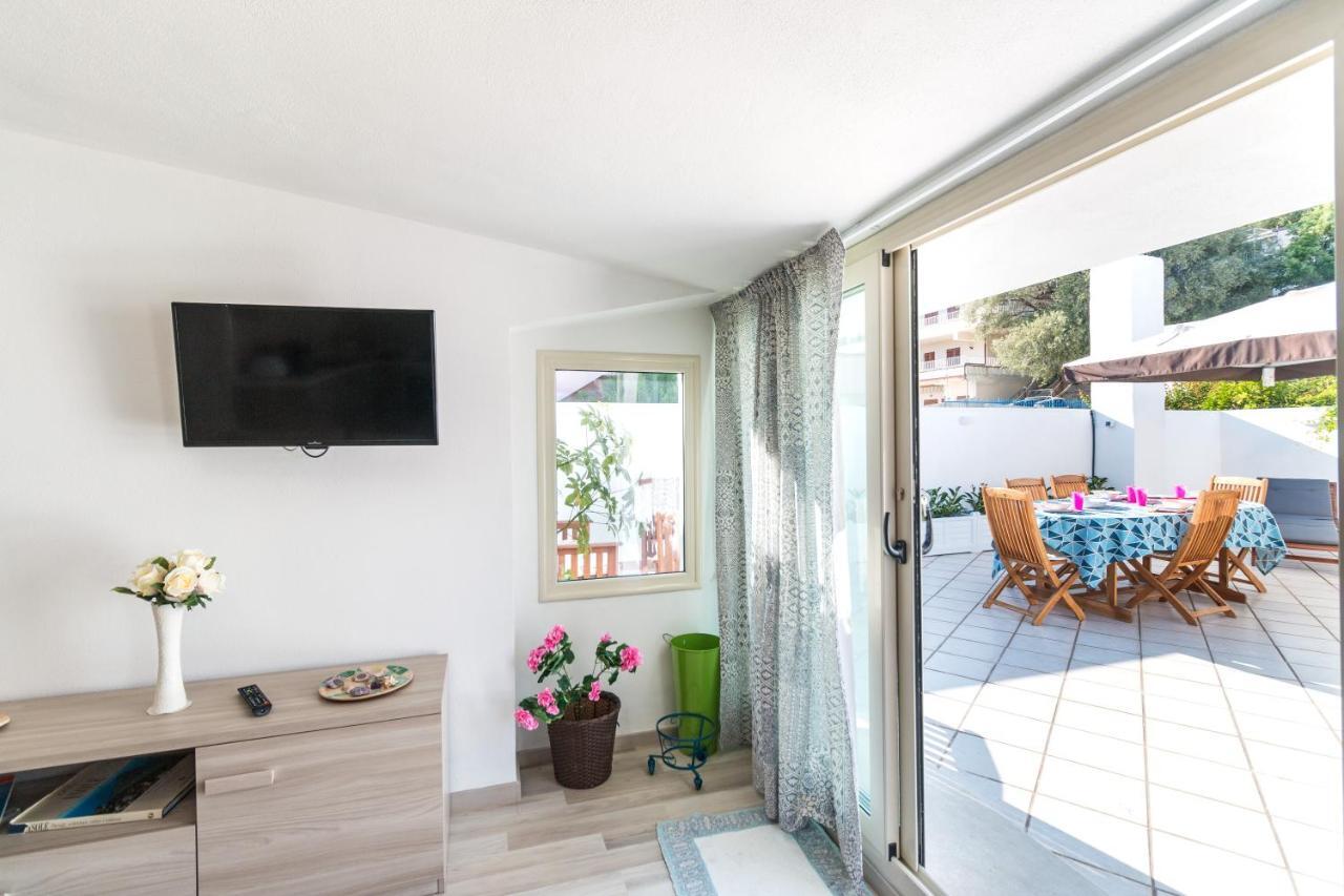 Near The Port Apartment Cala Gonone Exterior photo